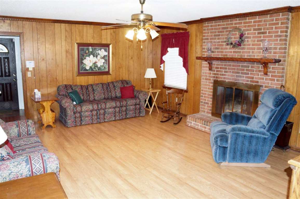 1705 Whitehall Road Anderson, SC 29625 - Photo 2 of 17 Gallery Image 2