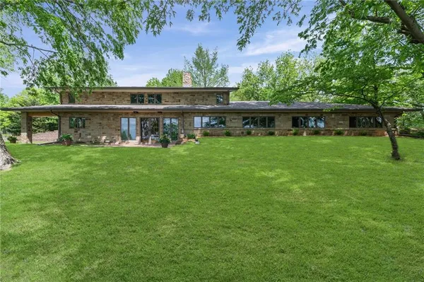 1601 Vogt Street, Raymore, MO 64083
