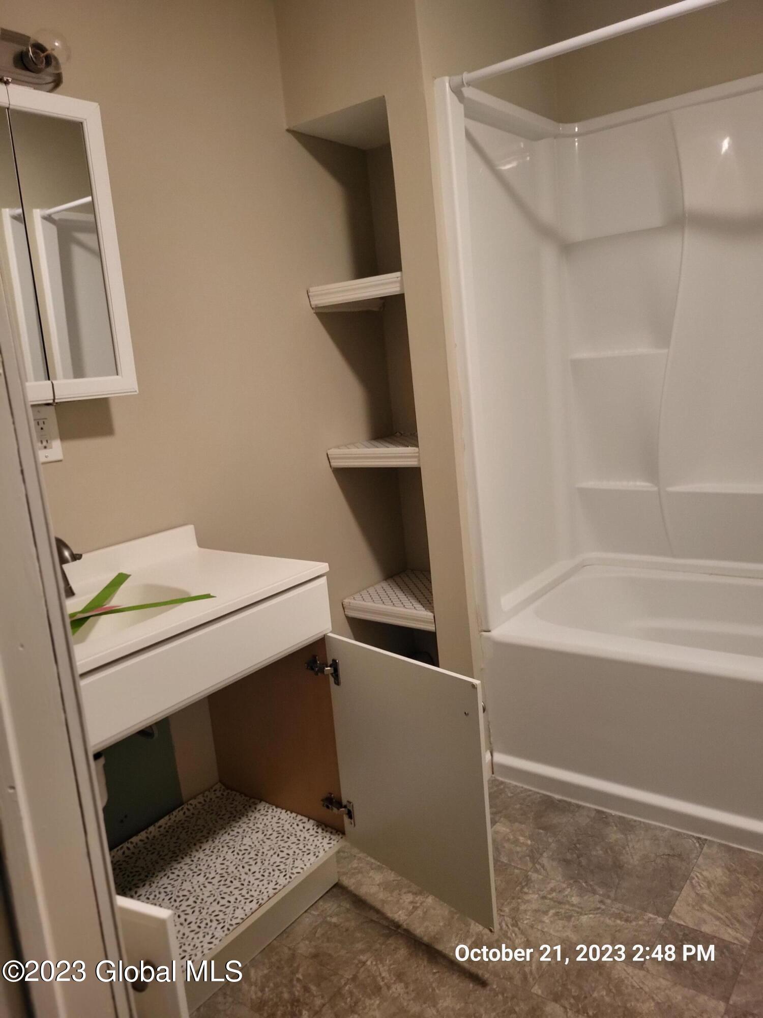 1130 Inner Drive Rotterdam, NY 12303 - Photo 16 of 22 20231021_144832