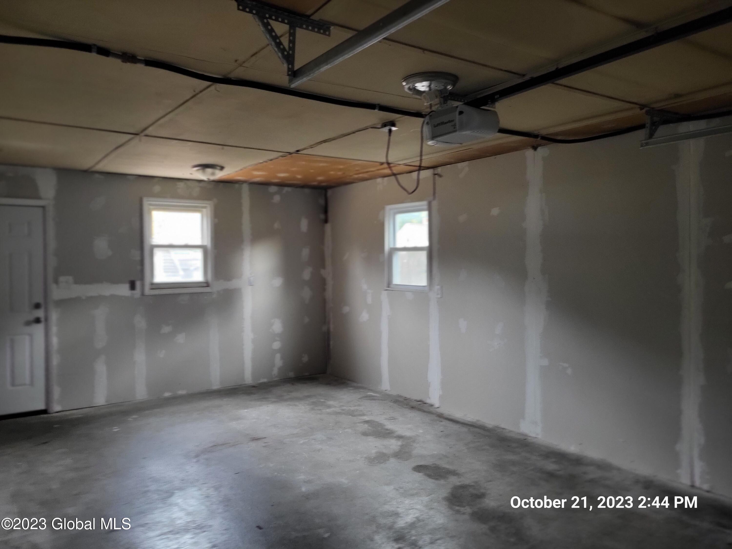 1130 Inner Drive Rotterdam, NY 12303 - Photo 21 of 22 20231021_144422