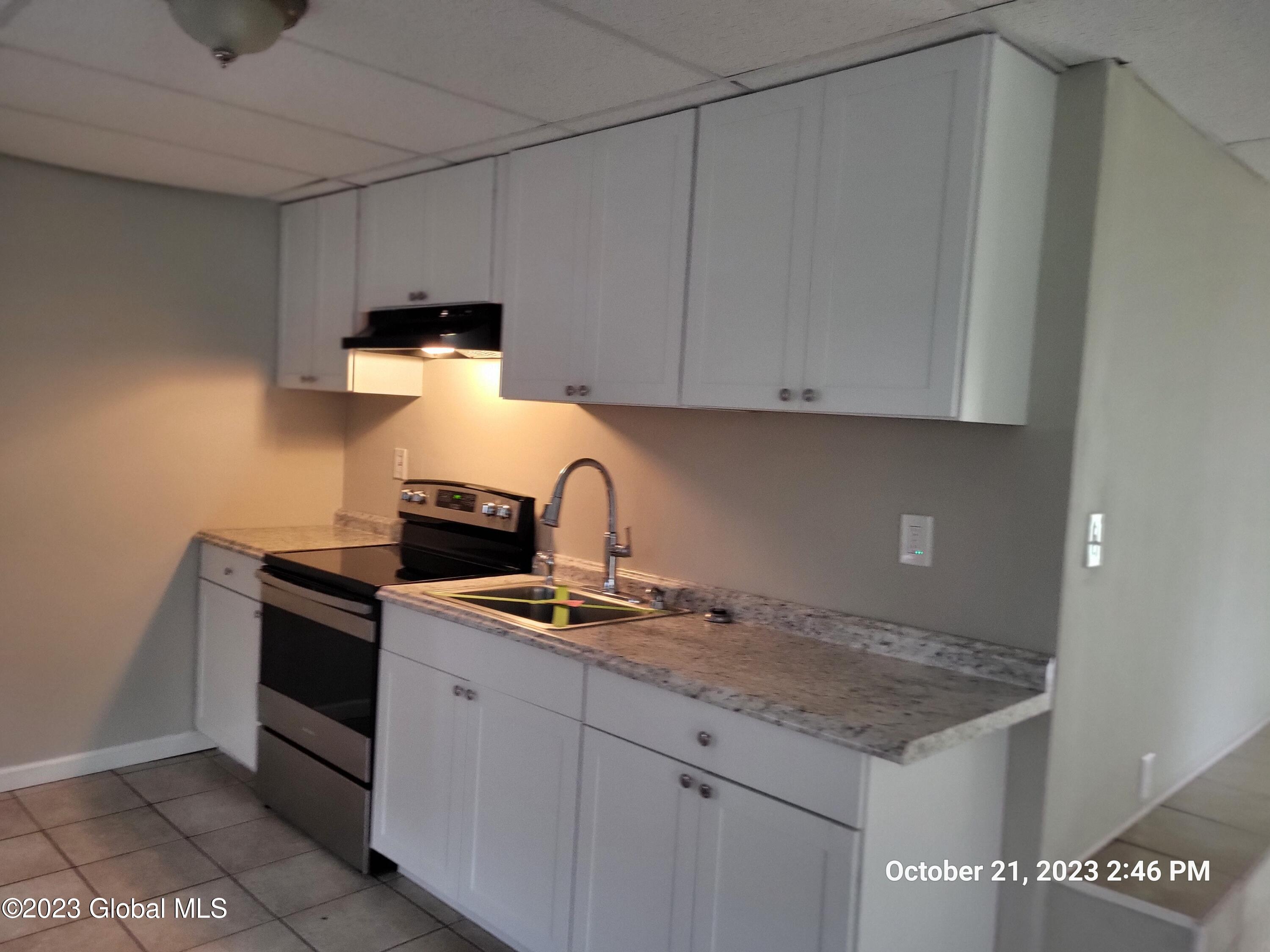 1130 Inner Drive Rotterdam, NY 12303 - Photo 5 of 22 20231021_144604