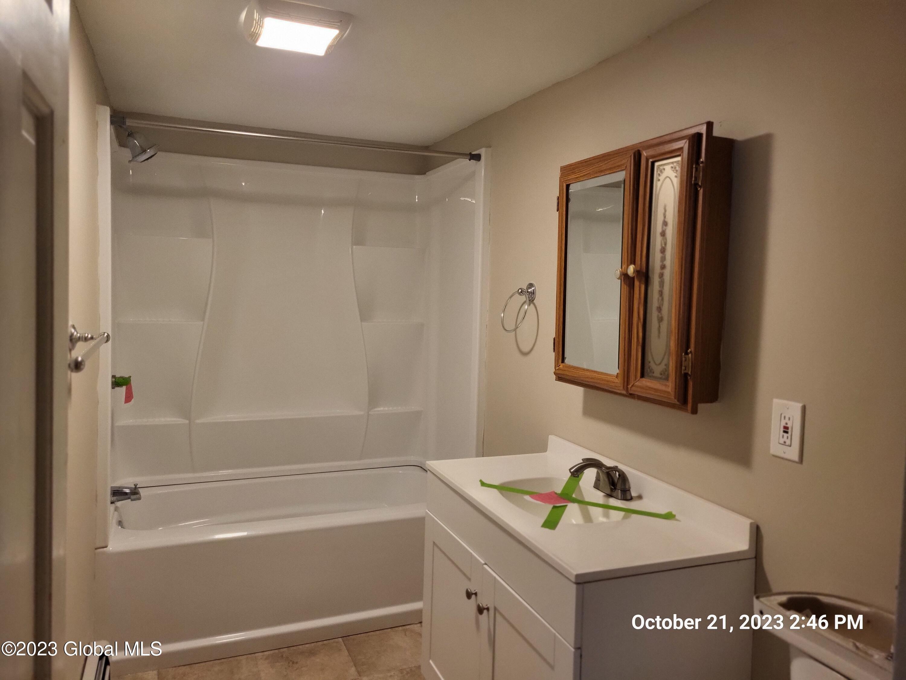 1130 Inner Drive Rotterdam, NY 12303 - Photo 8 of 22 20231021_144652