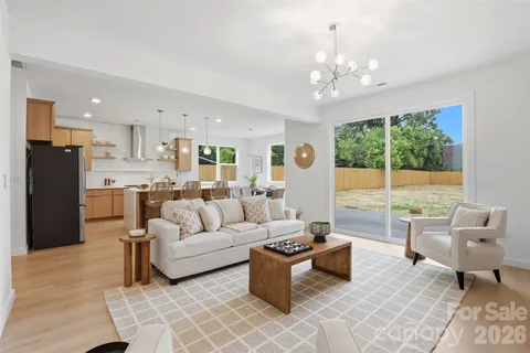 $600,000 | 2822 Dogwood Avenue, Charlotte, NC 28206