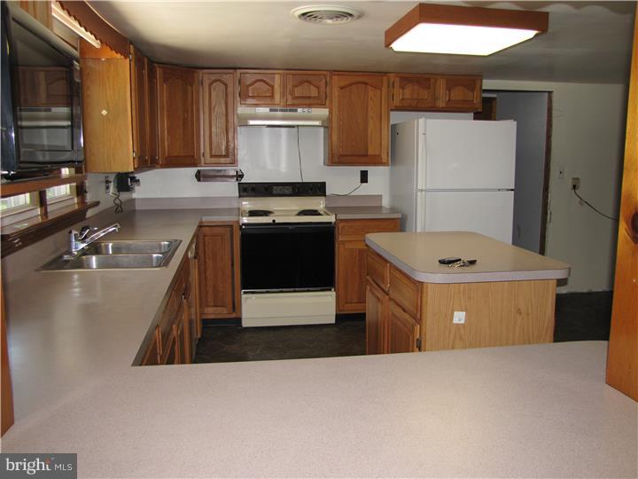 168 Skeet Road Medford, NJ 08055 - Photo 9 of 18 Kitchen