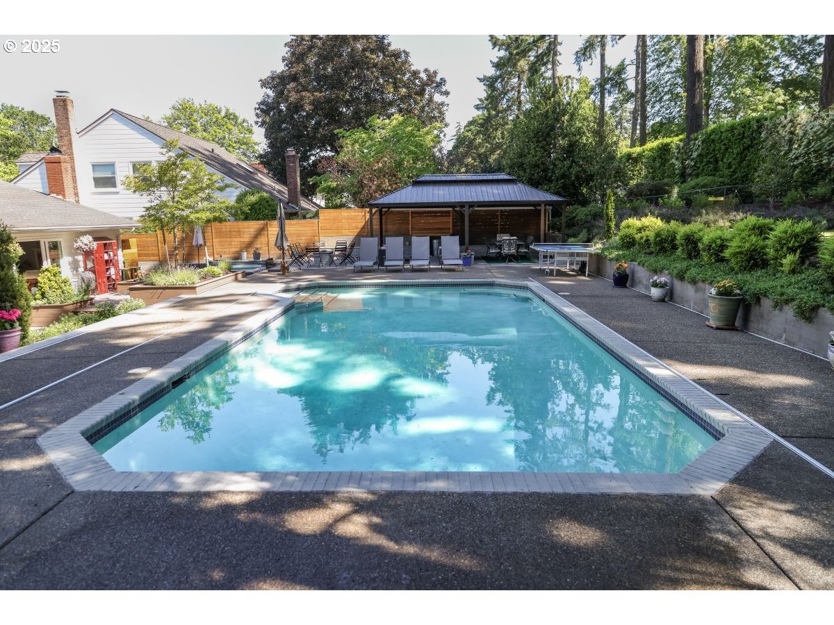 6220 Southwest Spruce Avenue Beaverton, OR 97005 - Photo 32 of 48