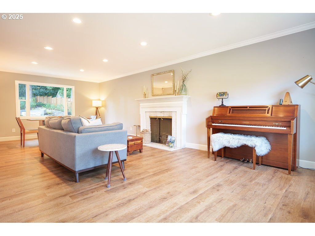 6220 Southwest Spruce Avenue Beaverton, OR 97005 - Photo 4 of 48