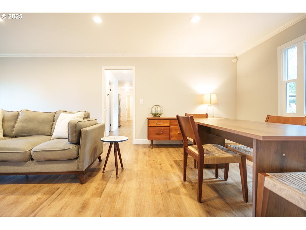 6220 Southwest Spruce Avenue Beaverton, OR 97005 - Photo 7 of 48