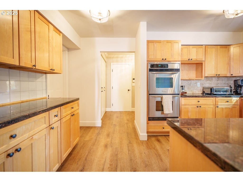 6220 Southwest Spruce Avenue Beaverton, OR 97005 - Photo 10 of 48