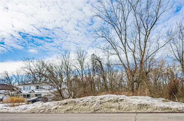 $7,000 | 99 Passaic Avenue, Lockport City, NY 14094