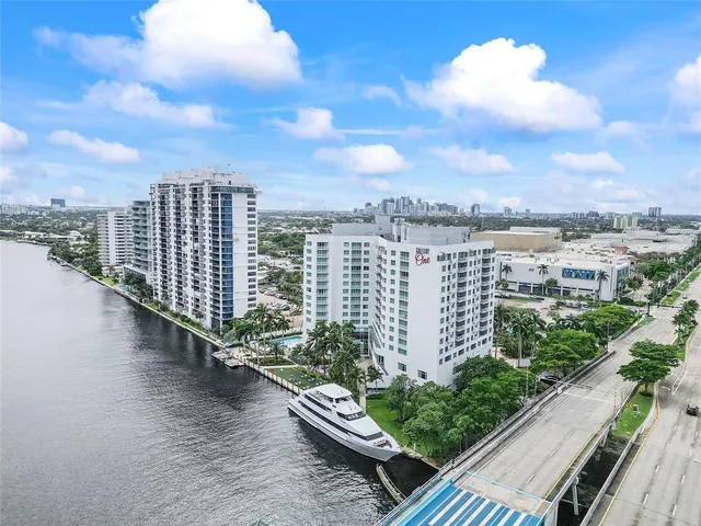 a view of a multi story building