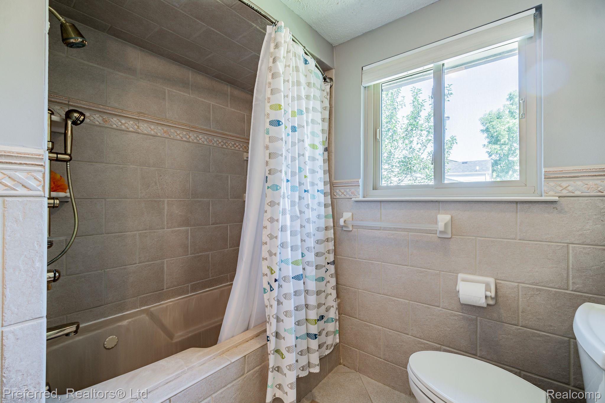 681 Kings Way Canton, MI 48188 - Photo 22 of 35 Gallery Image 22