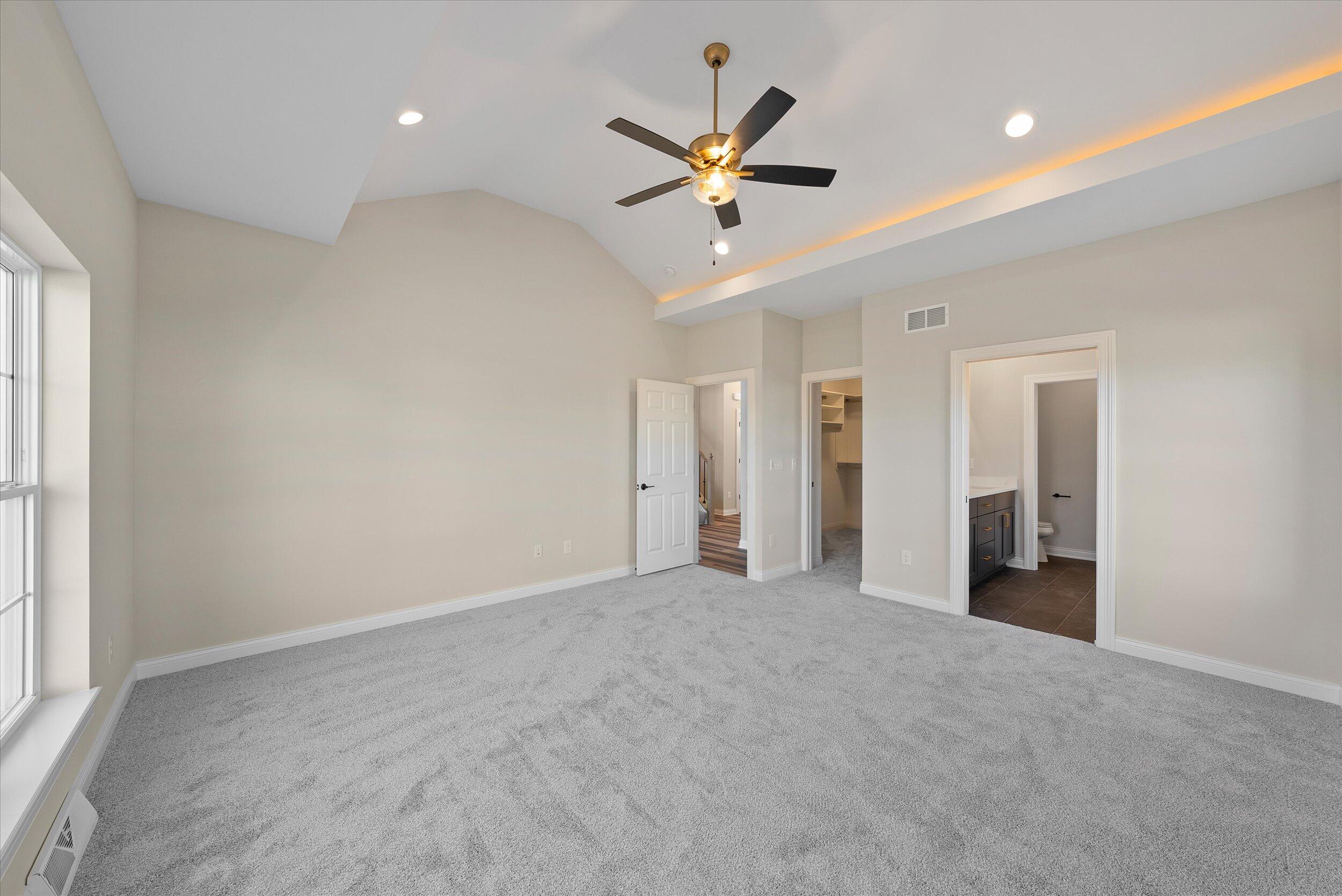 4660 Fenley Way Brookfield, WI 53045 - Photo 17 of 53 17-Primary Bedroom