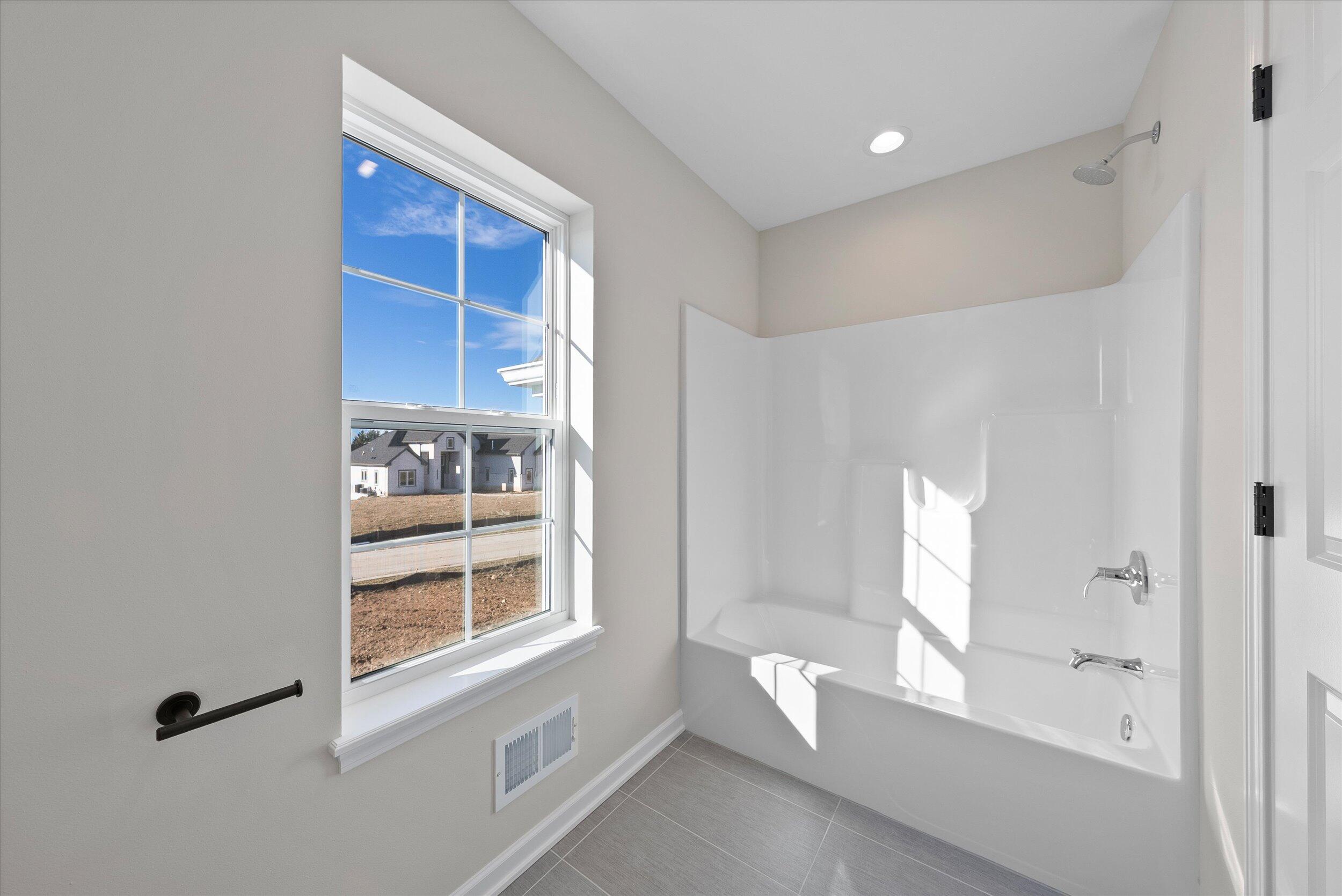 4660 Fenley Way Brookfield, WI 53045 - Photo 31 of 53 31-Bathroom