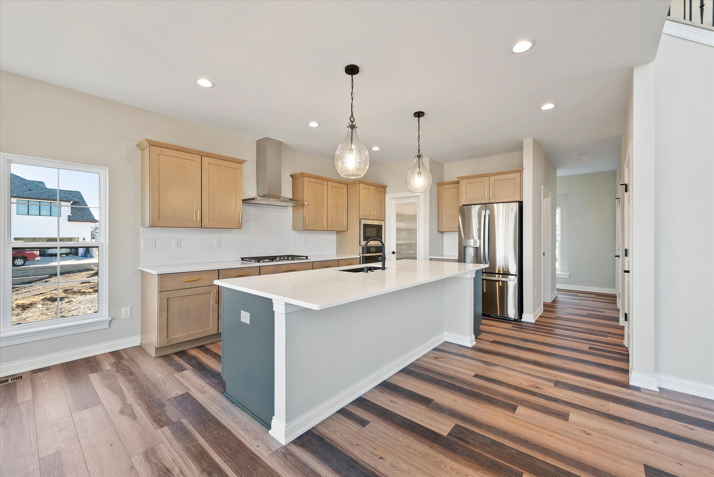 4660 Fenley Way Brookfield, WI 53045 - Photo 4 of 53 04-Kitchen