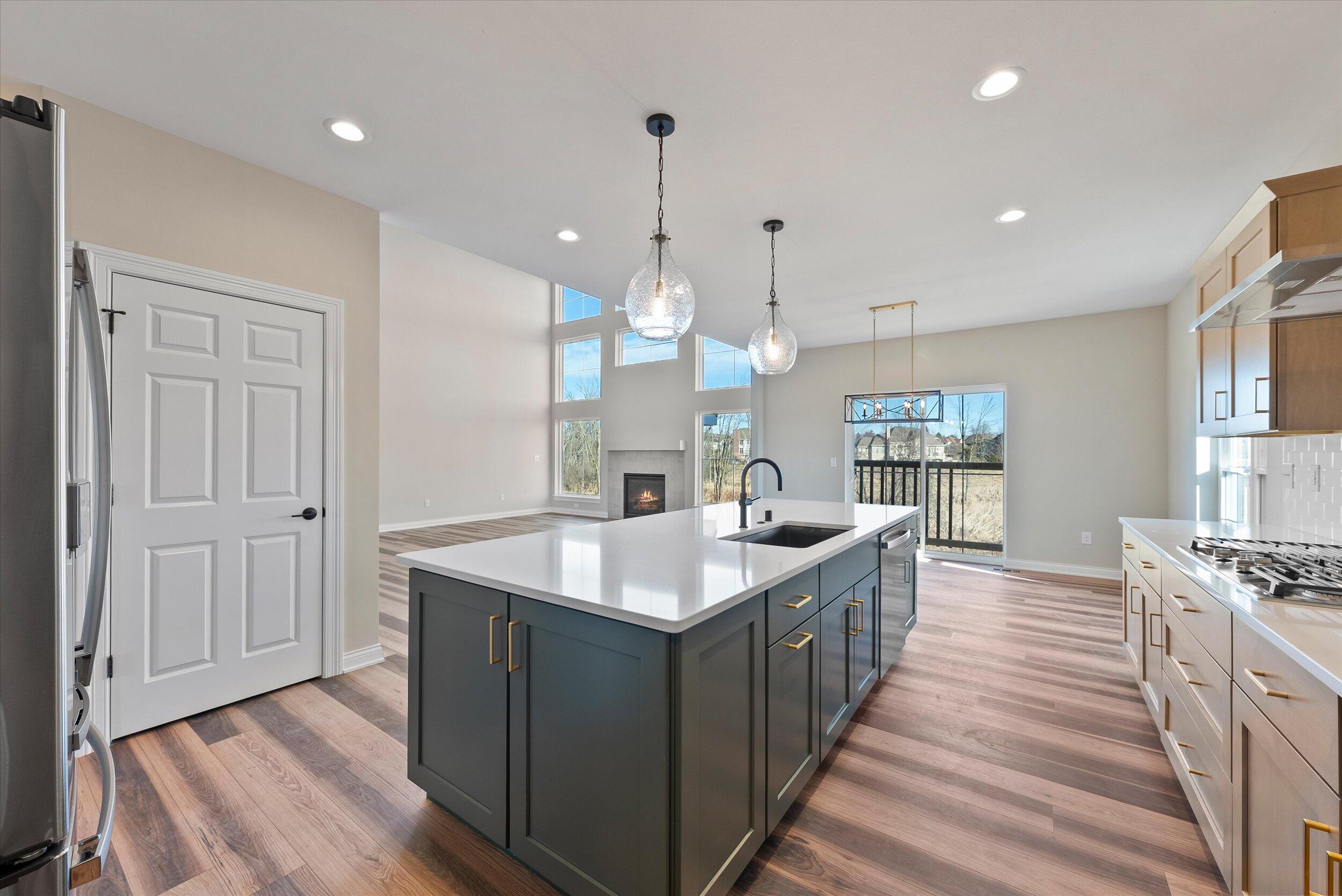 4660 Fenley Way Brookfield, WI 53045 - Photo 5 of 53 05-Kitchen