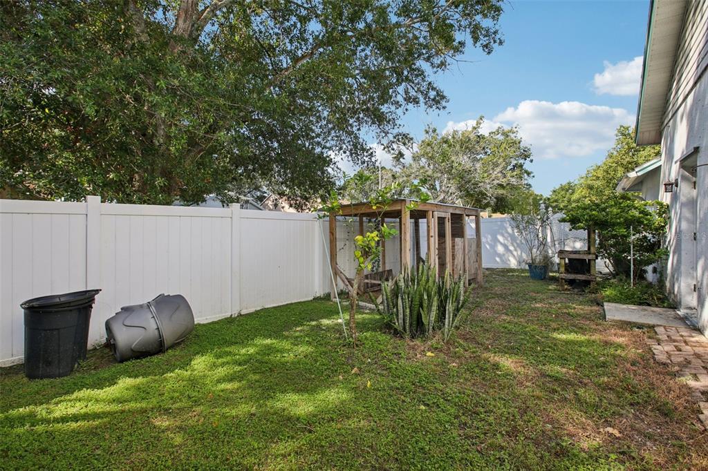 1424 Ridge Shore Drive Tarpon Springs, FL 34689 - Photo 13 of 59