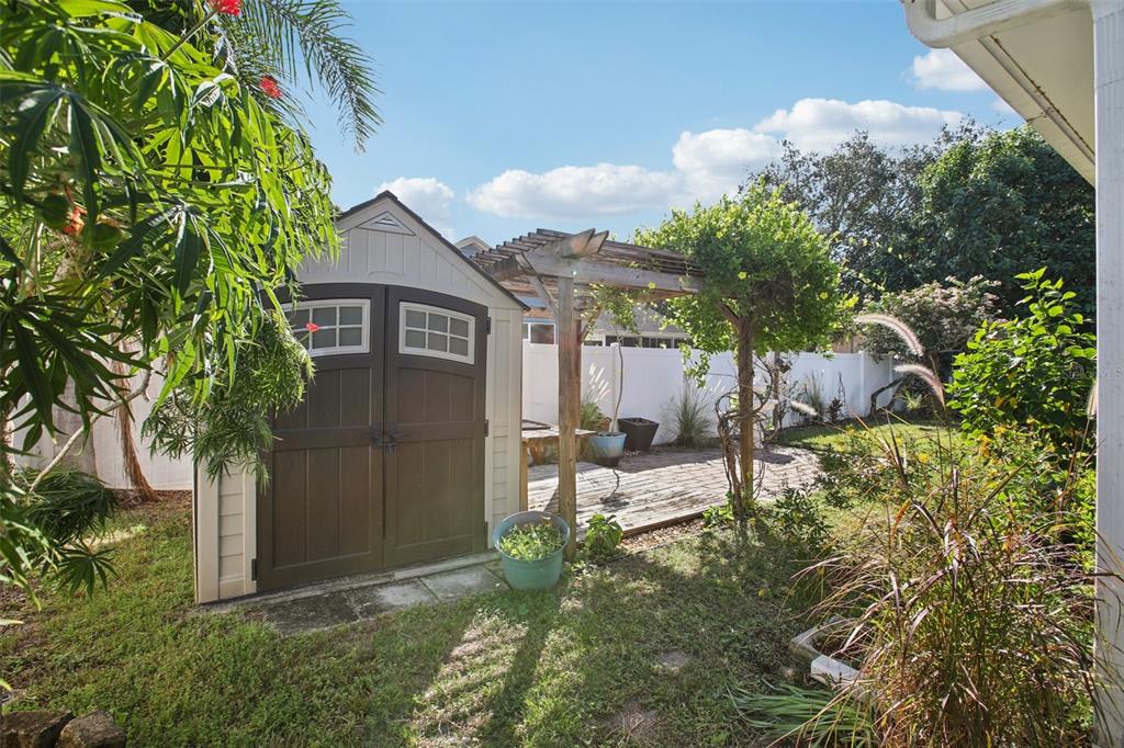 1424 Ridge Shore Drive Tarpon Springs, FL 34689 - Photo 14 of 59