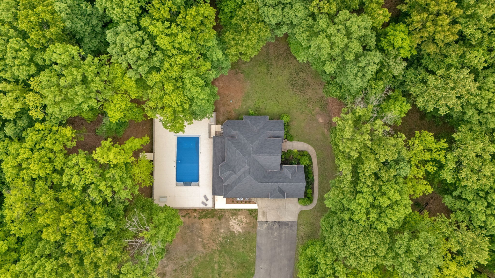 6948 Whispering Oaks Drive Springfield, TN 37172 - Photo 2 of 16 an aerial view of a house with a yard