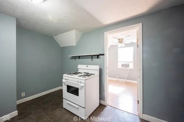 $599 | 921 South Buckeye Street, Unit 4, Kokomo, IN 46901