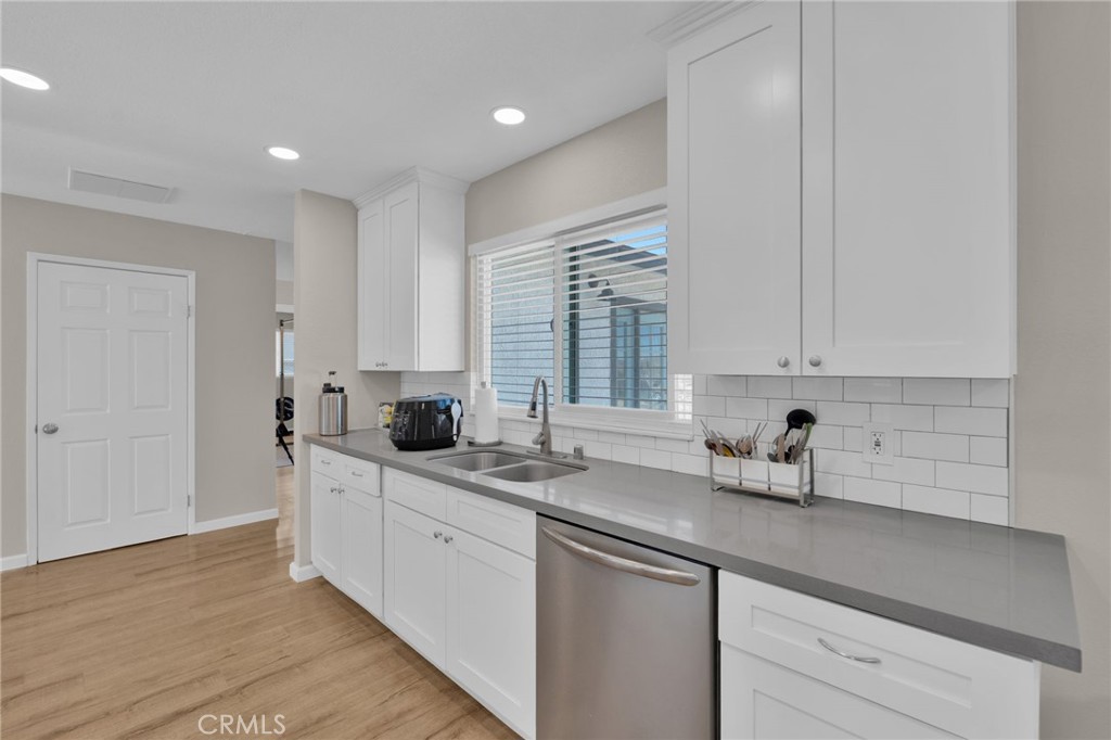 581 Starlight Street Barstow, CA 92311 - Photo 12 of 36