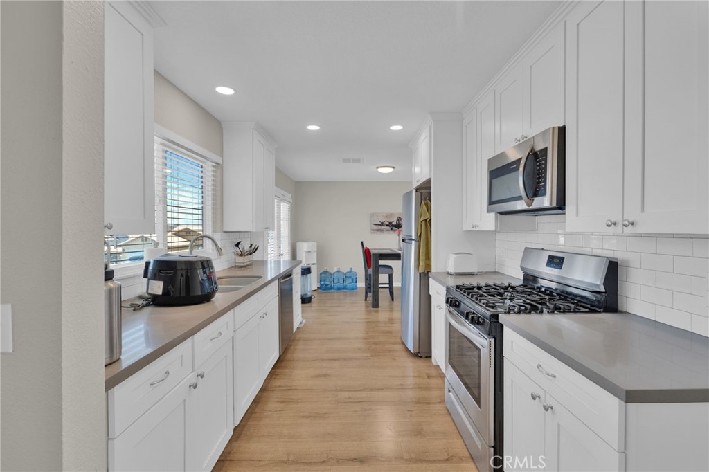 581 Starlight Street Barstow, CA 92311 - Photo 13 of 36