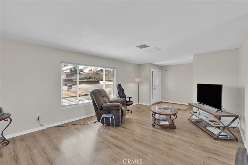 581 Starlight Street Barstow, CA 92311 - Photo 8 of 36