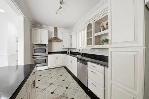 $799,500 | 2446 West Pensacola Avenue, Chicago, IL 60618