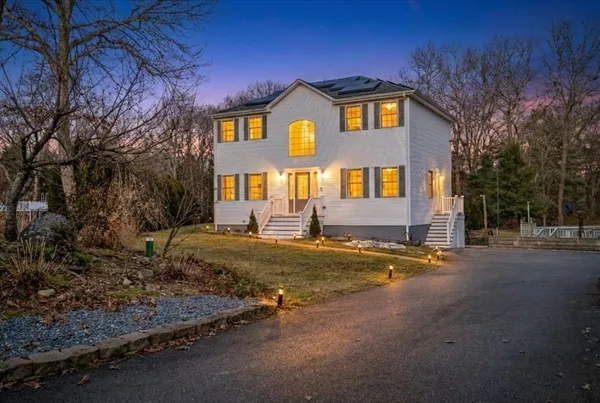 $750,000 | 15 Stonewall Avenue, Dartmouth, MA 02747