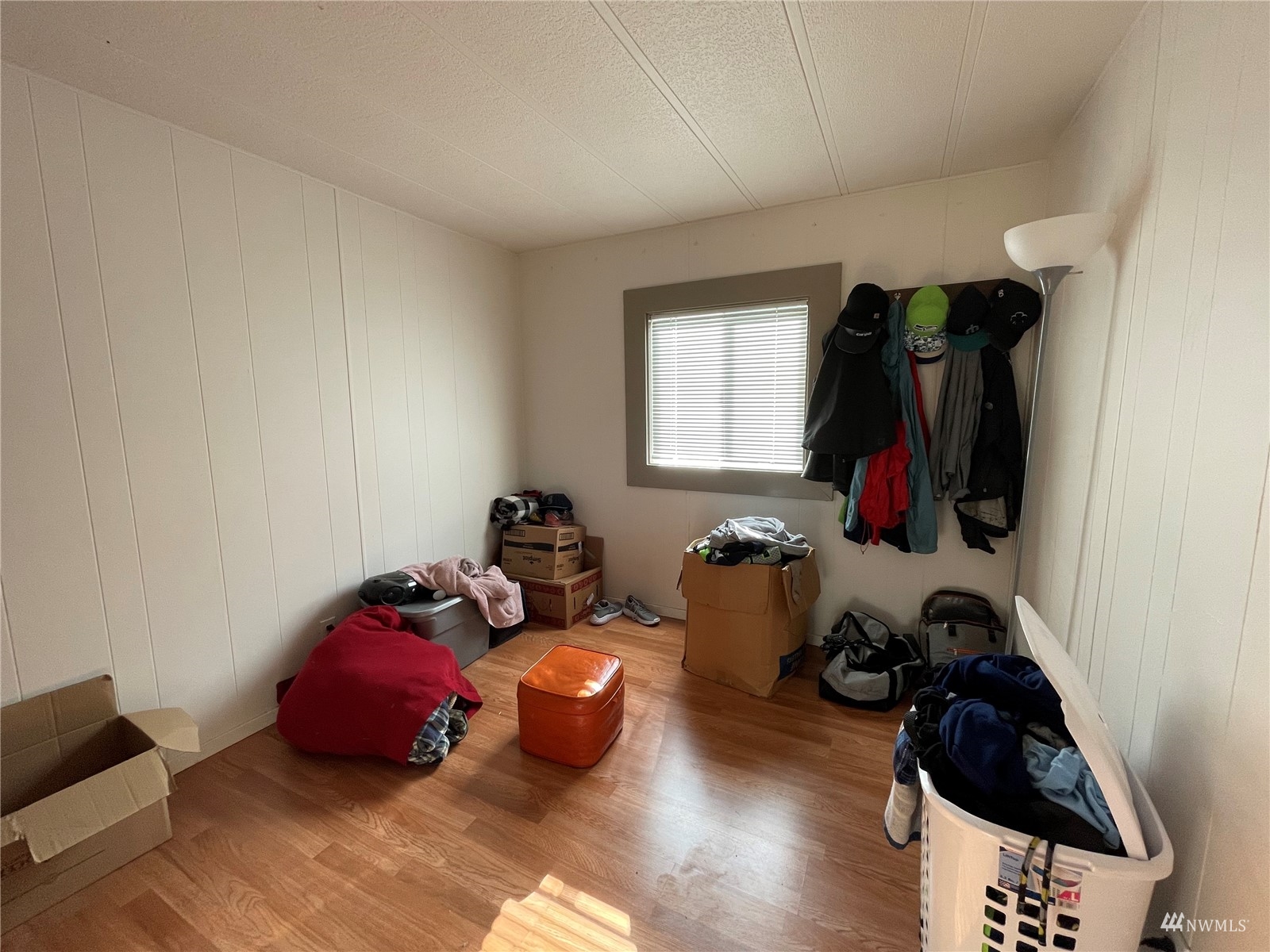 789 Amarillo Road Port Angeles, WA 98362 - Photo 29 of 39 a view of a livingroom with closet and a window