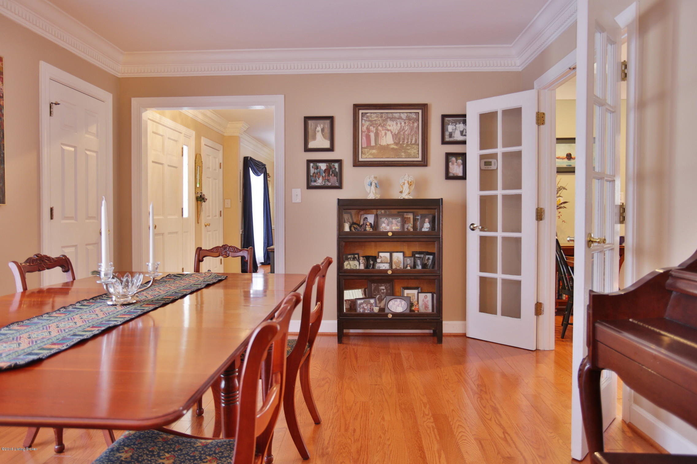 12502 Kirkham Road Louisville, KY 40299 - Photo 17 of 48 25