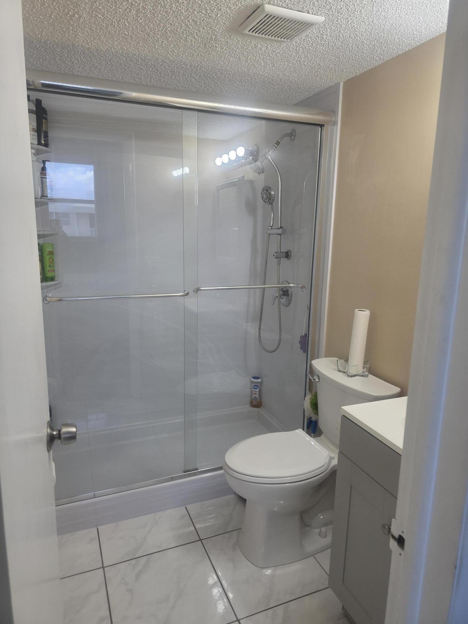 2929 South Ocean Boulevard, Unit 5060 Boca Raton, FL 33432 - Photo 12 of 22 20260614_173812
