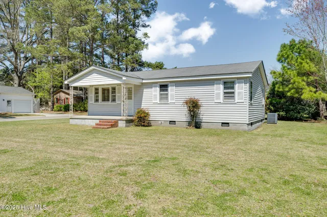 $157,000 | 706 Miami Avenue, Wallace, NC 28466