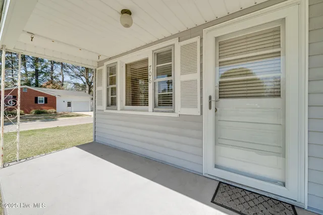 $157,000 | 706 Miami Avenue, Wallace, NC 28466