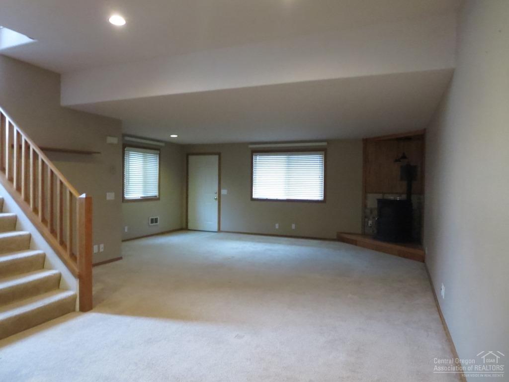 1050 Northeast Butler Market Road, Unit 31 Bend, OR 97701 - Photo 7 of 18 Gallery Image 7