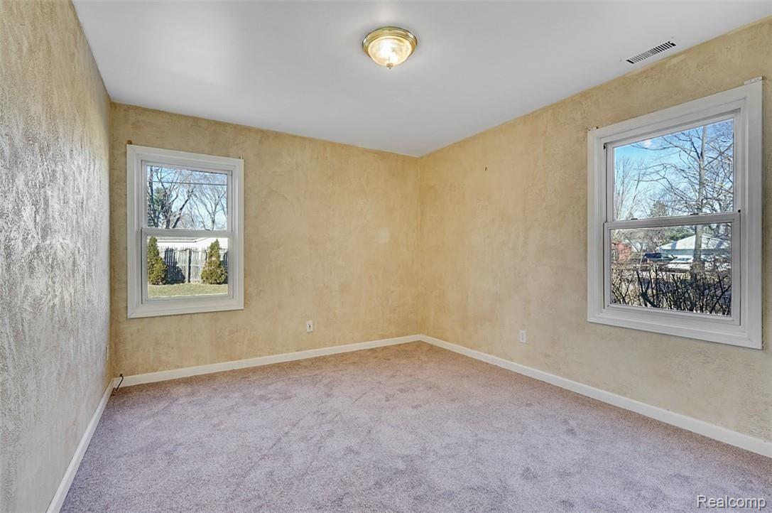 3965 Queensbury Road Lake Orion, MI 48359 - Photo 11 of 22 dsc05604-dsc05606.jpg