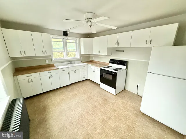 $1,600 | 258 South Penn Street, Pottstown, PA 19465