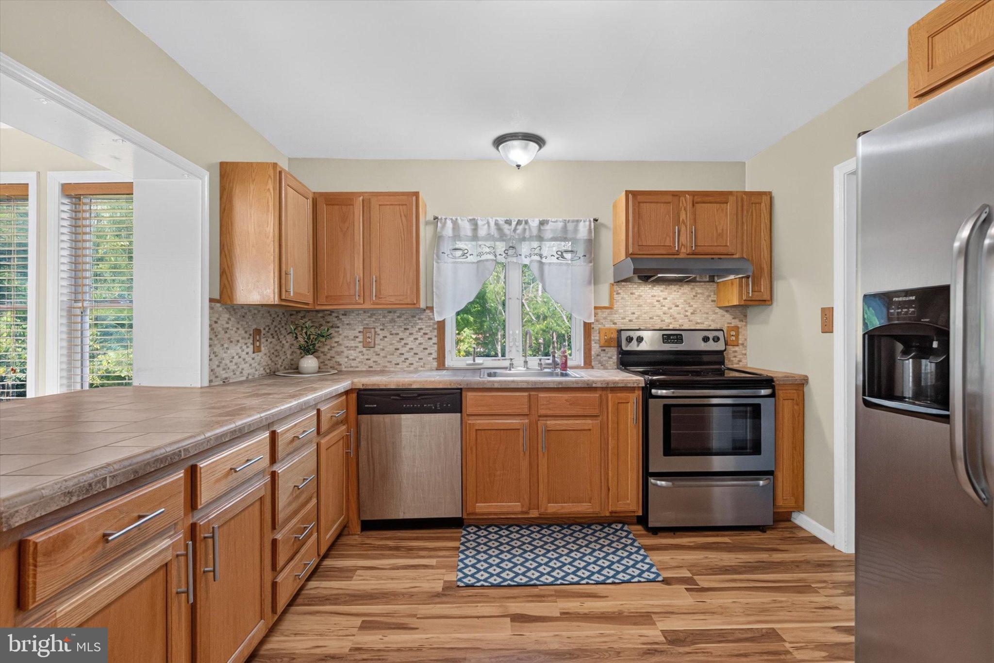 413 Pleasant View Road Hummelstown, PA 17036 - Photo 16 of 34 Kitchen