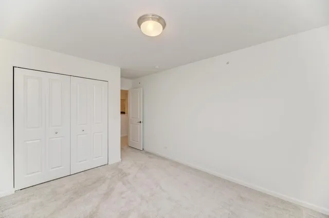 $500,000 | 3-s484 Lambe Lane, Aurora, IL 60502