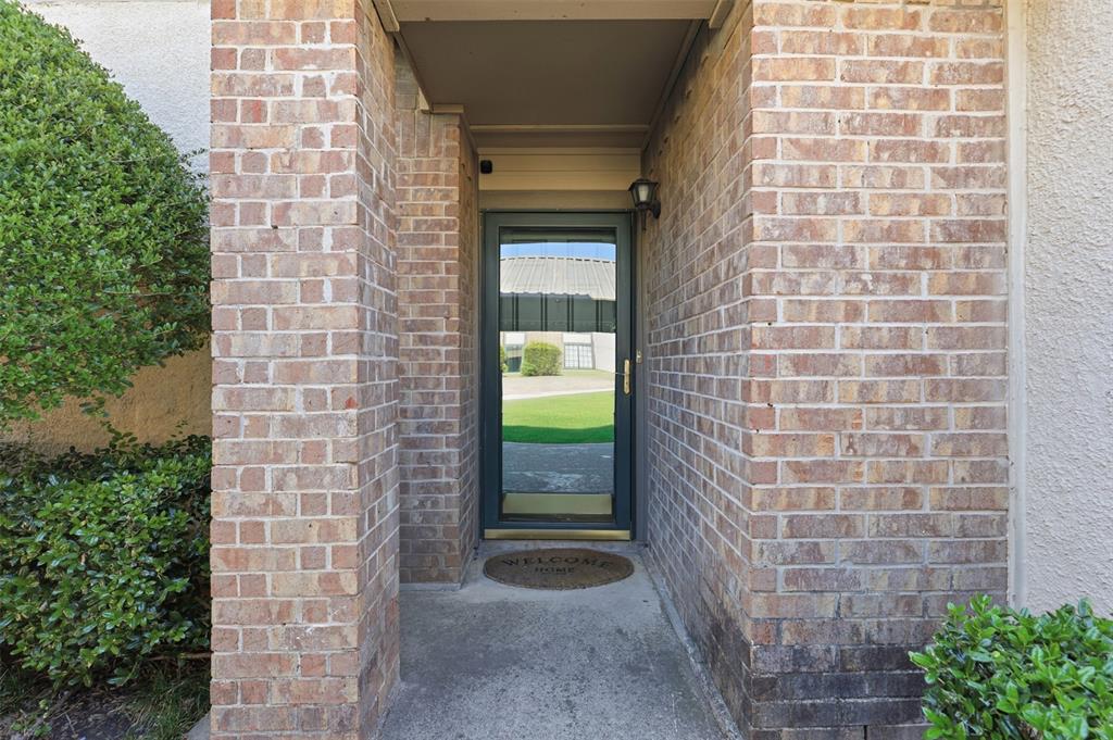 322 West Harwood Road, Unit B Hurst, TX 76054 - Photo 1 of 1 Gallery Image 1
