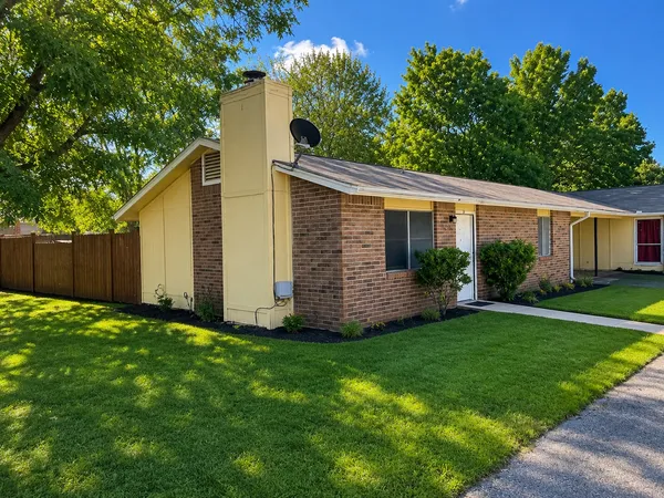 $1,399 | 507 Thelma Drive, Unit A, Austin, TX 78745