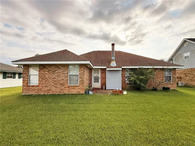 $1,900 | 330 Evelyn Drive, Luling, LA 70070