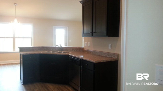 594 Fulton Loop Foley, AL 36535 - Photo 11 of 26 Kitchen