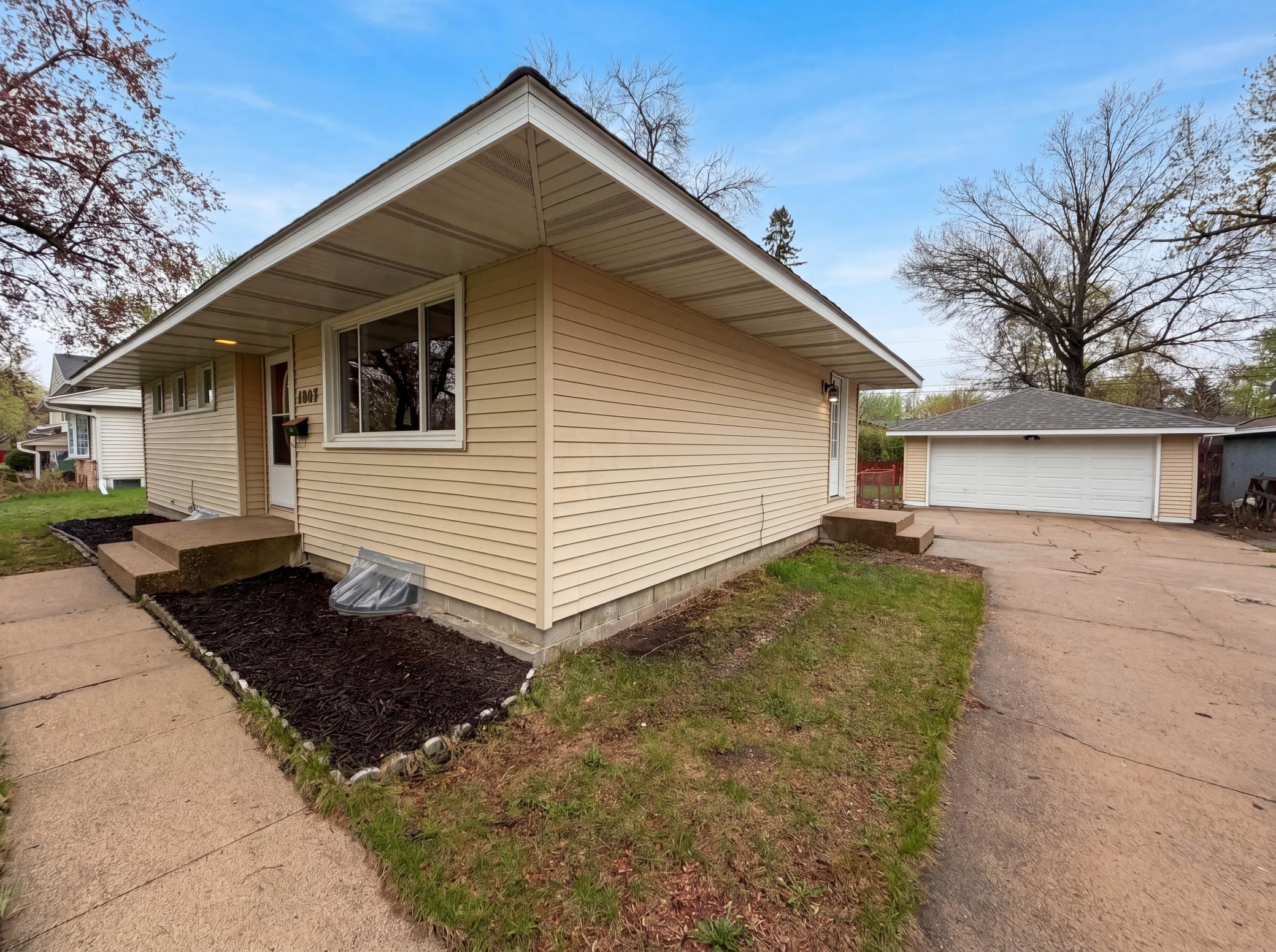 2807 O'Henry Road Brooklyn Center, MN 55430 - Photo 19 of 21