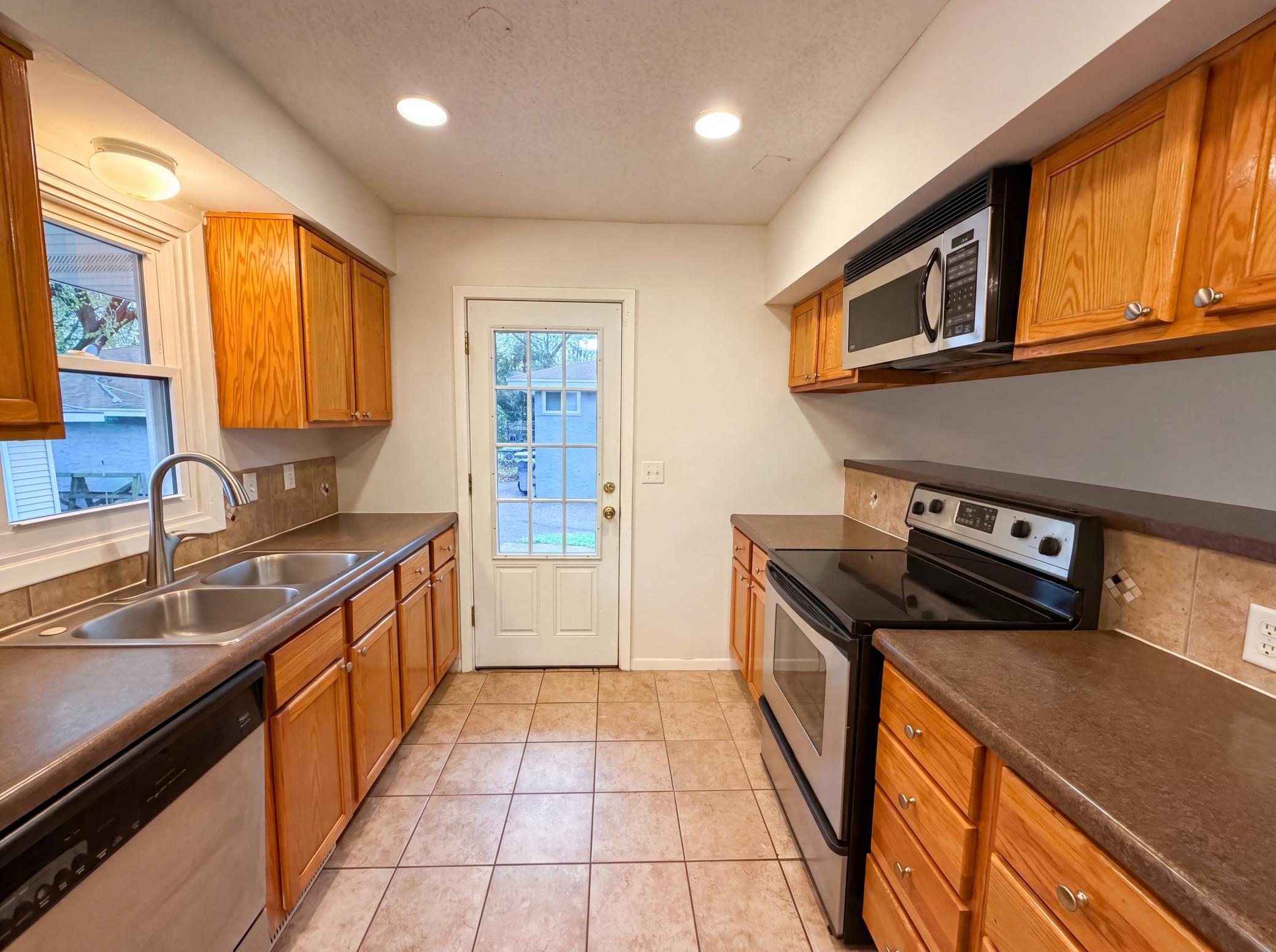 2807 O'Henry Road Brooklyn Center, MN 55430 - Photo 6 of 21
