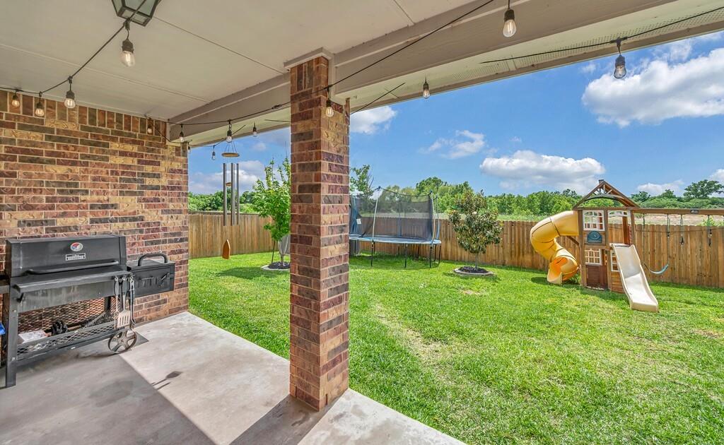11108 Beckon Falls Waco, TX 76708 - Photo 28 of 32 a view of a porch with furniture and a yard