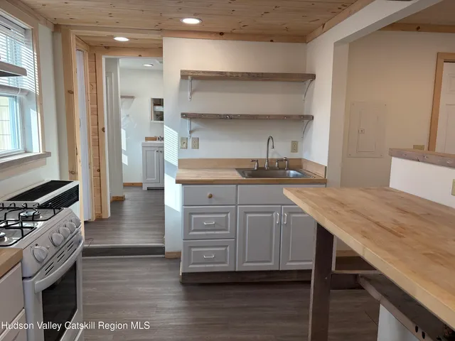 $1,275 | 18 Market Street, Unit 2, Saugerties, NY 12477