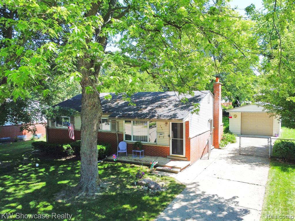 880 Lambkins Road Saline, MI 48176 - Photo 1 of 21 Gallery Image 1