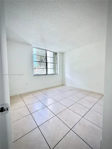 $220,000 | 9310 Fontainebleau Boulevard, Unit 203, Miami, FL 33172