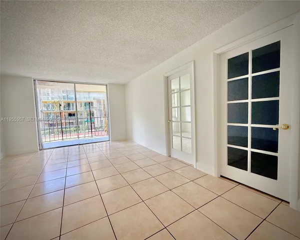 $220,000 | 9310 Fontainebleau Boulevard, Unit 203, Miami, FL 33172