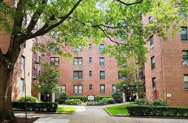$199,000 | 2 Windsor Terrace, Unit 4C, White Plains, NY 10601